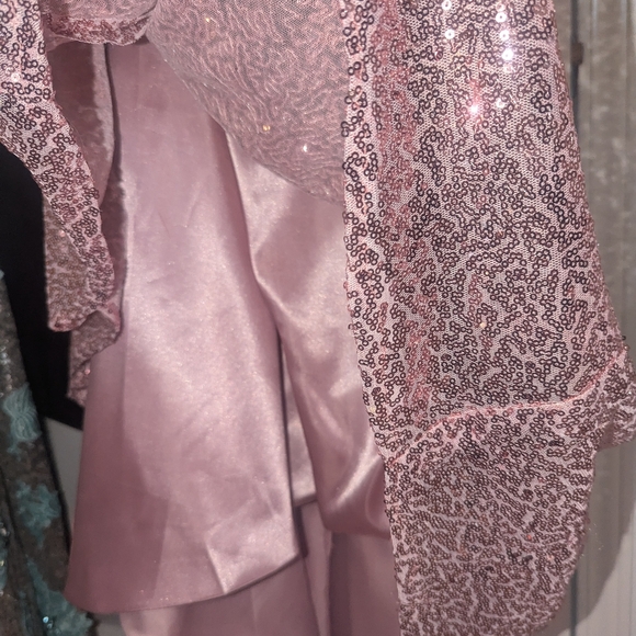 Custom made formal dress - Picture 3 of 9